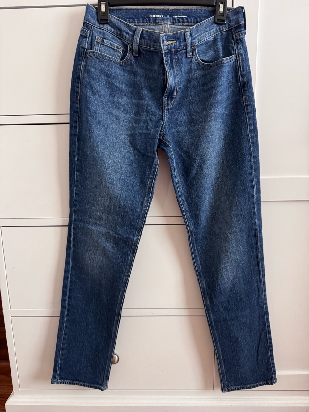 Old Navy Women’s Blue Straight-Leg Jeans.Size 4.